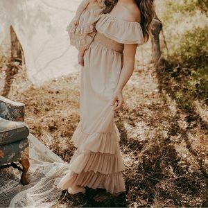 Alredine champagne maxi Dress